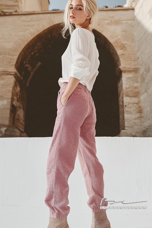 Stunning pink linen nighttime fashion inspiration from Granada
