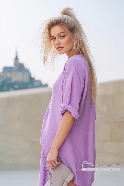 Chic close-up style photo at Mont Saint-Michel in the mist