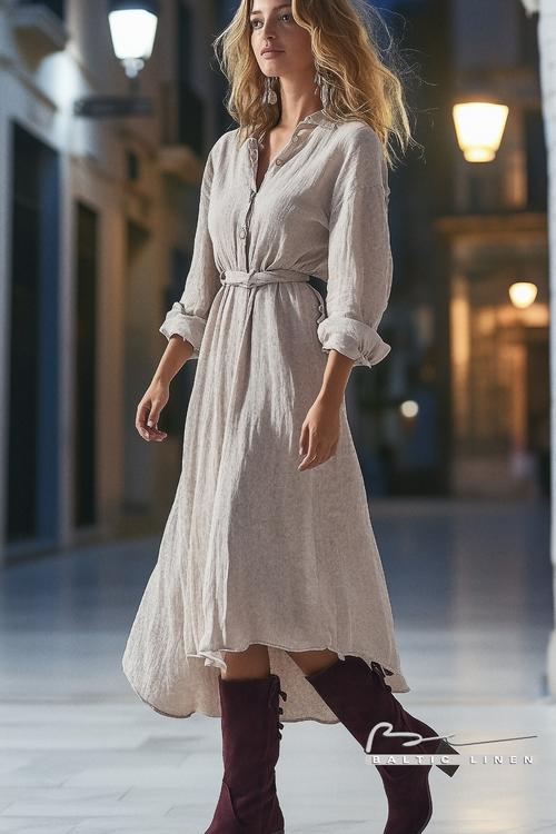 Linen dress style inspiration at Plaza Nueva in Granada