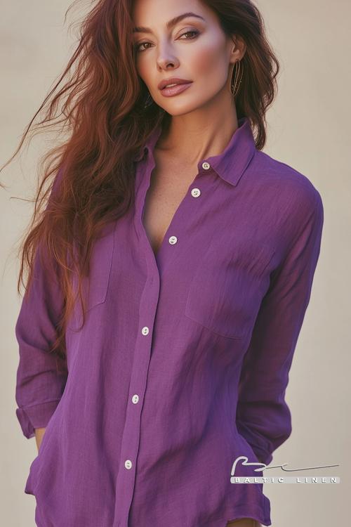 Auburn-haired beauty in Granada's Albaicín during blue hour portrait