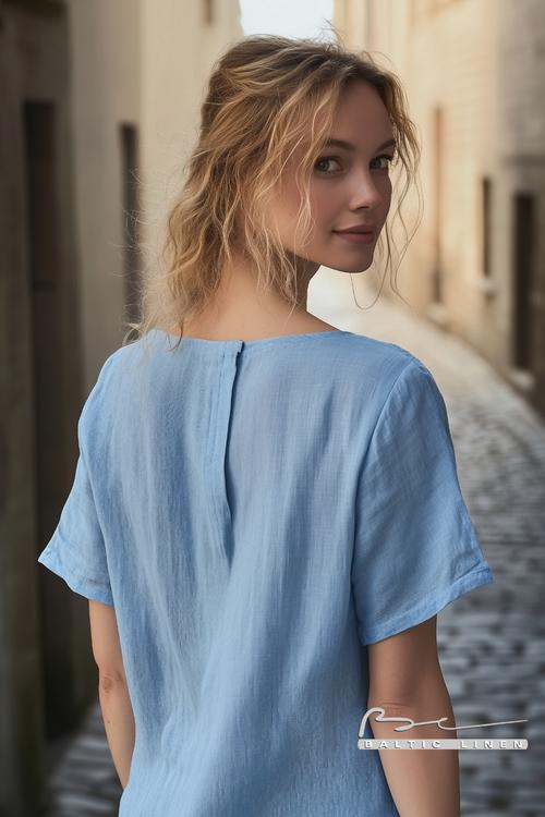 Light blue blouse styles for effortless and chic spring outfits