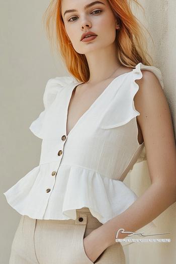 Stunning golden light portrait with neon hair and stylish outfit ideas