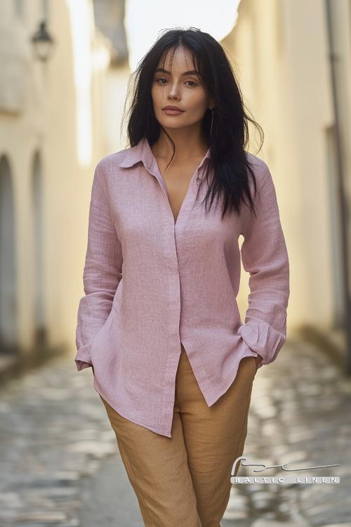 Charming Locronan streets: Dreamy linen fashion moment captured.