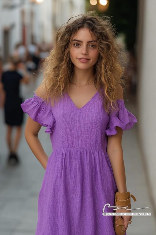 Elegant purple linen dress for a stylish night out in Granada