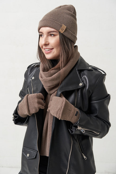 Image 4 of Soft and warm merino wool hat from Baltic Linen