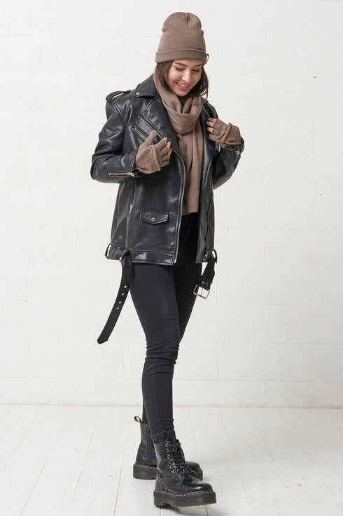 Image 5 of Merino wool scarf designed for optimal comfort from Baltic Linen