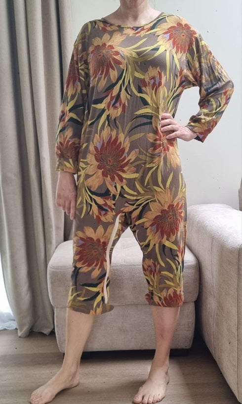 Comfortable and soft geriatric pyjama, perfect for easy movement and relaxation.