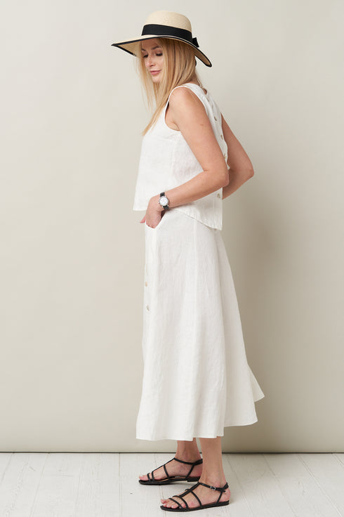 Image 4 of Linen tank top with a loose and relaxed fit perfect for summer Koko from Baltic Linen