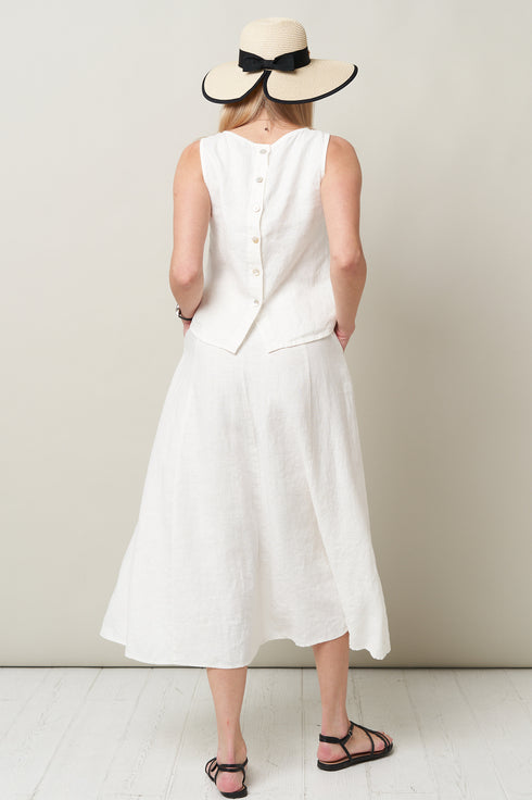 Image 6 of Linen tank top with a loose and relaxed fit perfect for summer Koko from Baltic Linen