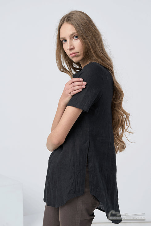 Image 5 of Linen blouse decorated with folded collar and short sleeves Gerda from Baltic Linen