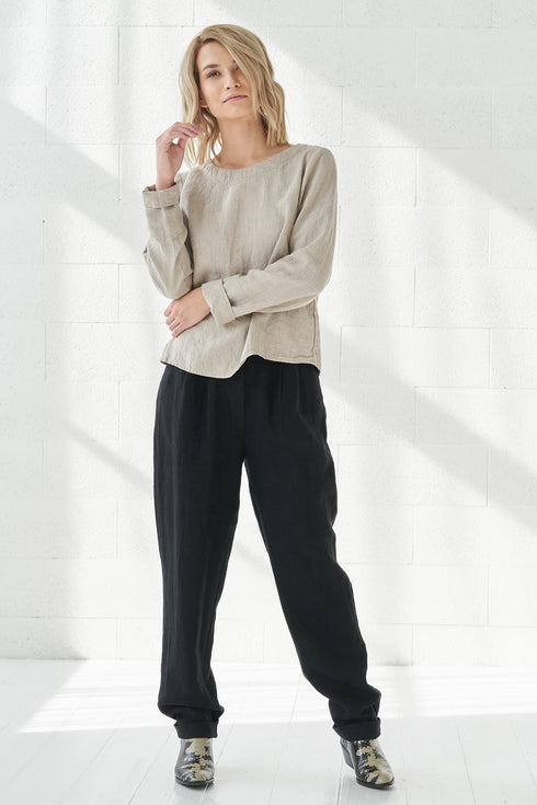 Image 13 of Loose-fitting Linen pants with pockets on the sides Pamela from Baltic Linen