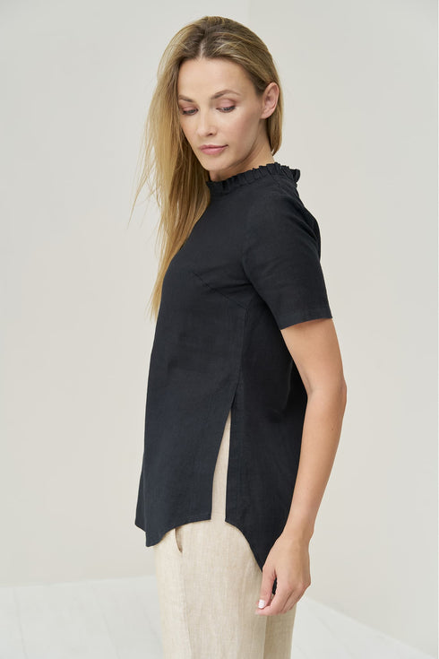 Image 3 of Pure linen blouse features short sleeves and a comfortable fit Gerda from Baltic Linen