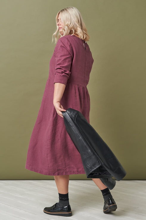 Image 4 of Linen soft dress with long sleeves - autumn dress Madeira from Baltic Linen