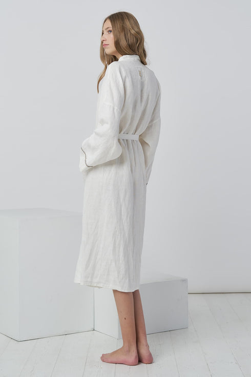 Image 4 of Luxury linen bathrobe comfortable with long kimono sleeves from Baltic Linen