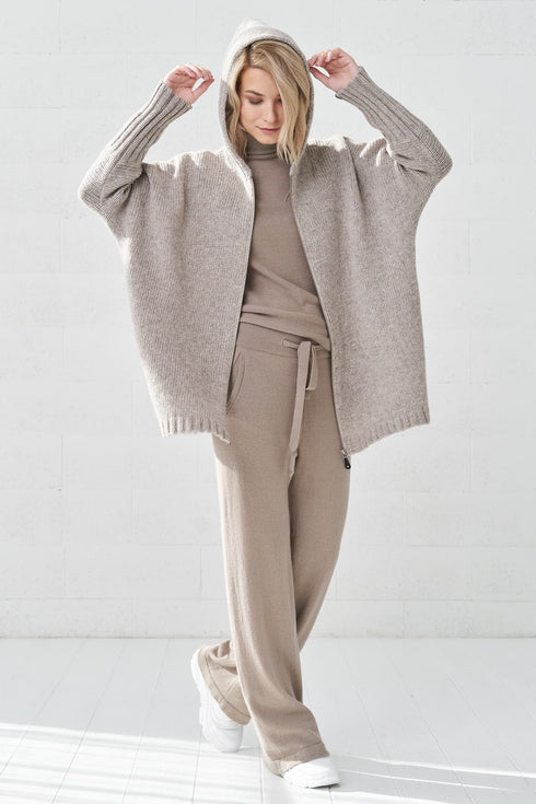 Image 11 of Merino wool sweater with long sleeves and a zipper Alice from Baltic Linen