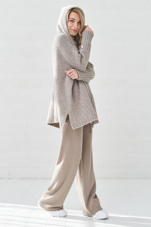 Image 13 of Merino wool sweater with long sleeves and a zipper Alice from Baltic Linen