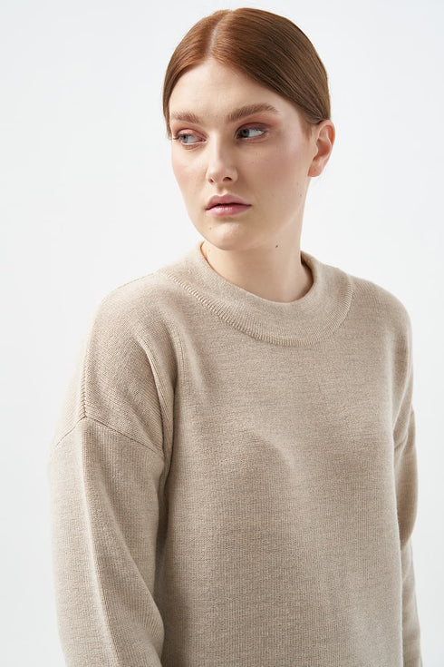 Image 9 of Oversize merino wool sweater with long sleeves - perfect for winter from Baltic Linen